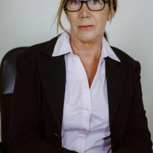 تصویر هنرمند Julia Johnson