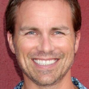 تصویر هنرمند Brody Hutzler