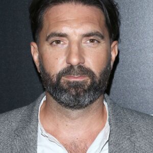 تصویر هنرمند Drew Pearce