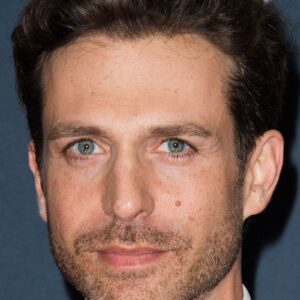 تصویر هنرمند David Julian Hirsh