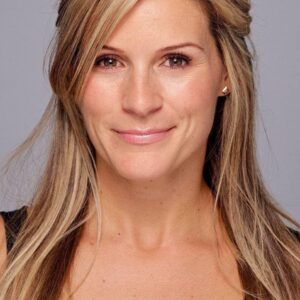 تصویر هنرمند Monika Casey