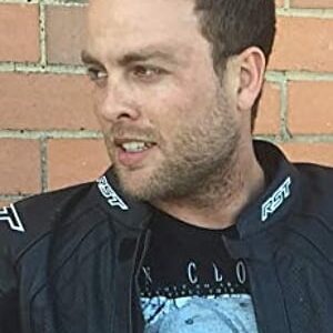 تصویر هنرمند Lachlan Robbie