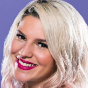 تصویر هنرمند Carly Aquilino