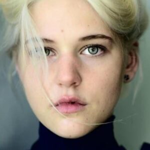 تصویر هنرمند Louise Gammelgaard