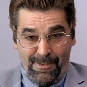 تصویر هنرمند Leon Head