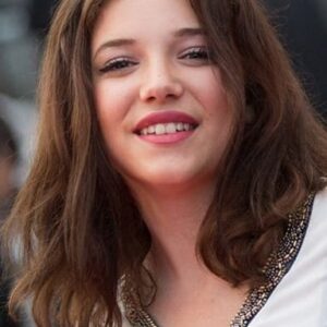 تصویر هنرمند Zoé Adjani