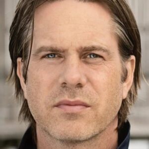 تصویر هنرمند Mikkel E.G. Nielsen