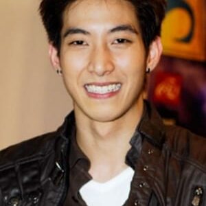 تصویر هنرمند Phakin Khamwilaisak