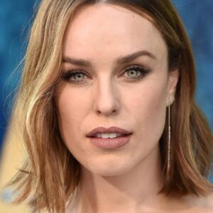 تصویر هنرمند Jessica McNamee
