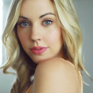 تصویر هنرمند Samantha Cope