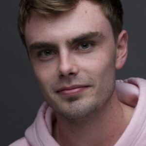 تصویر هنرمند Avery Gillham