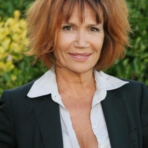 تصویر هنرمند Clémentine Célarié