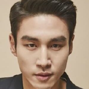 تصویر هنرمند Lee Won Hee