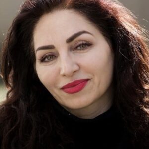 تصویر هنرمند Nazmiye Oral