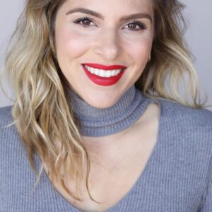 تصویر هنرمند Alexa Kahn