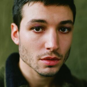 تصویر هنرمند Ezra Miller