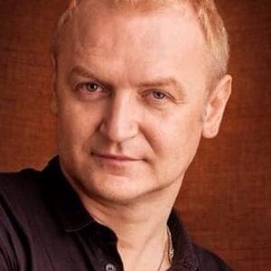 تصویر هنرمند Ruslan Khvastov