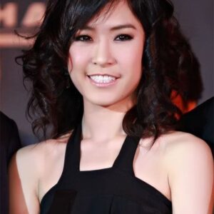 تصویر هنرمند JeeJa Yanin