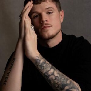 تصویر هنرمند Aaron Bryan