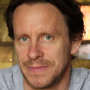 تصویر هنرمند Simon Chadwick