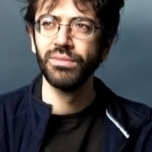 تصویر هنرمند Alexander Voulgaris