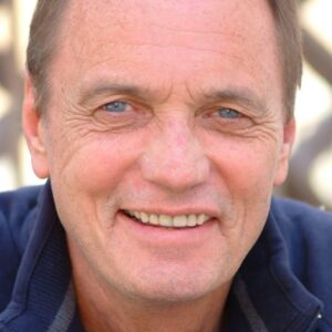 تصویر هنرمند Gregory Scott Cummins