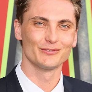 تصویر هنرمند Eamon Farren