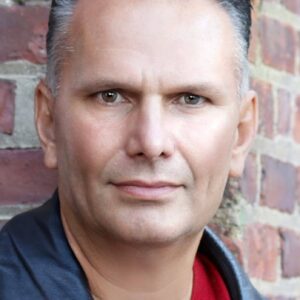 تصویر هنرمند Tommy Bayiokos