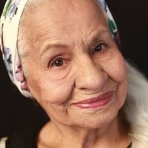 تصویر هنرمند Mary Paz Mata