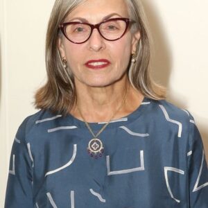 تصویر هنرمند Julia Chasman