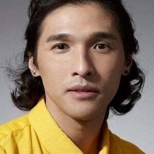 تصویر هنرمند Wong Yau-Nam