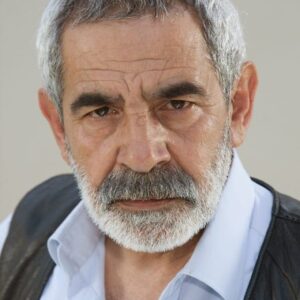 تصویر هنرمند Turgay Tanülkü