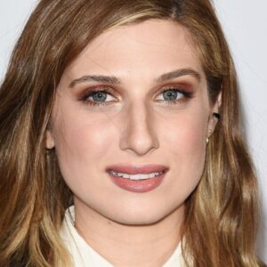 تصویر هنرمند Emily Arlook