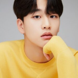 تصویر هنرمند Kim Yoon-woo