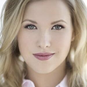 تصویر هنرمند Courtney Hojenski