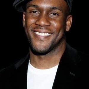 تصویر هنرمند J. Kyle Manzay