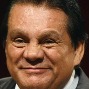 تصویر هنرمند Roberto Durán