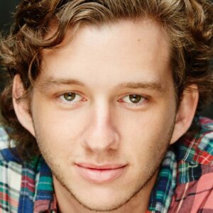 تصویر هنرمند Mackenzie Fearnley