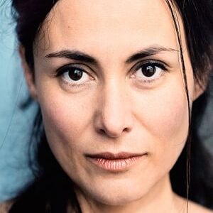 تصویر هنرمند İdil Üner