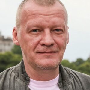 تصویر هنرمند Aleksey Serebryakov