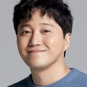 تصویر هنرمند Kim Dae-myung