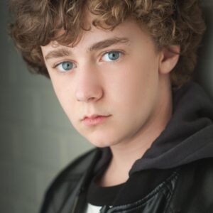 تصویر هنرمند Luke Roessler