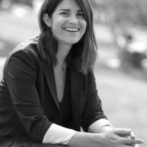 تصویر هنرمند Jessica Sharzer