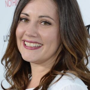 تصویر هنرمند Emma Bates