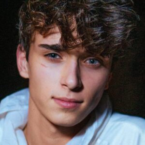 تصویر هنرمند Josh Richards