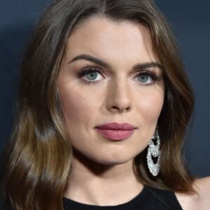 تصویر هنرمند Julia Fox