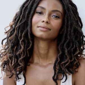 تصویر هنرمند Julia Black