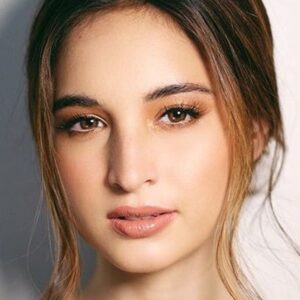 تصویر هنرمند Coleen Garcia-Crawford