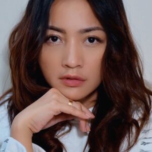 تصویر هنرمند Hesti Purwadinata