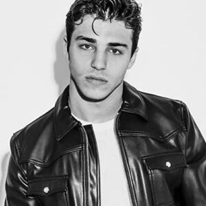 تصویر هنرمند Tanner Zagarino